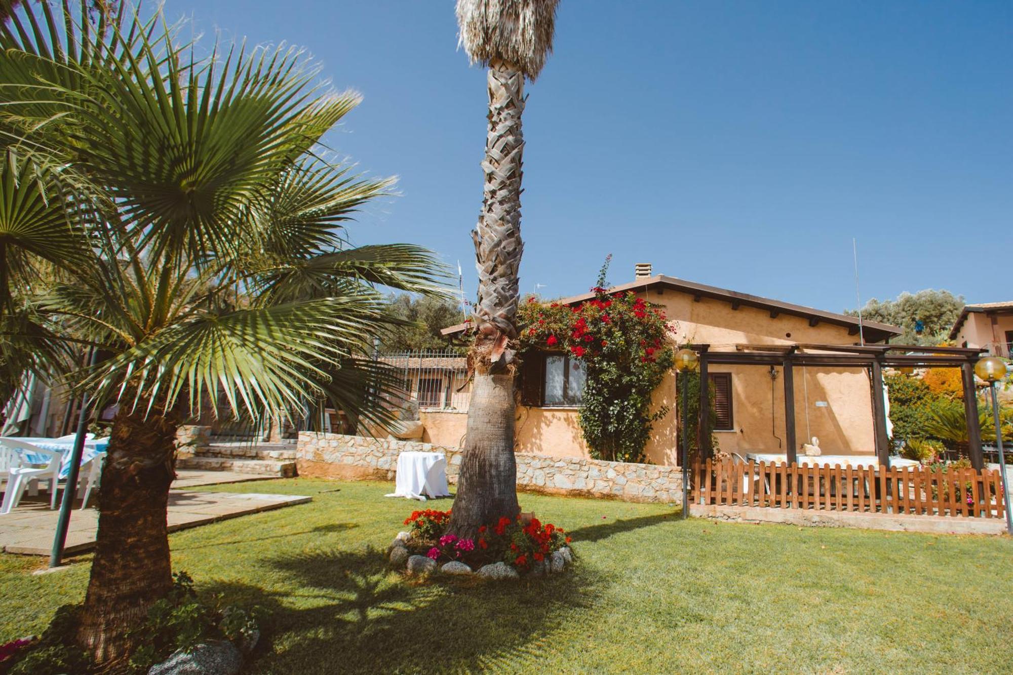 Calami - Villa Romeo - Private Apartments With Pool, Seaview & Olive Grove Santa Caterina Dello Ionio Marina المظهر الخارجي الصورة