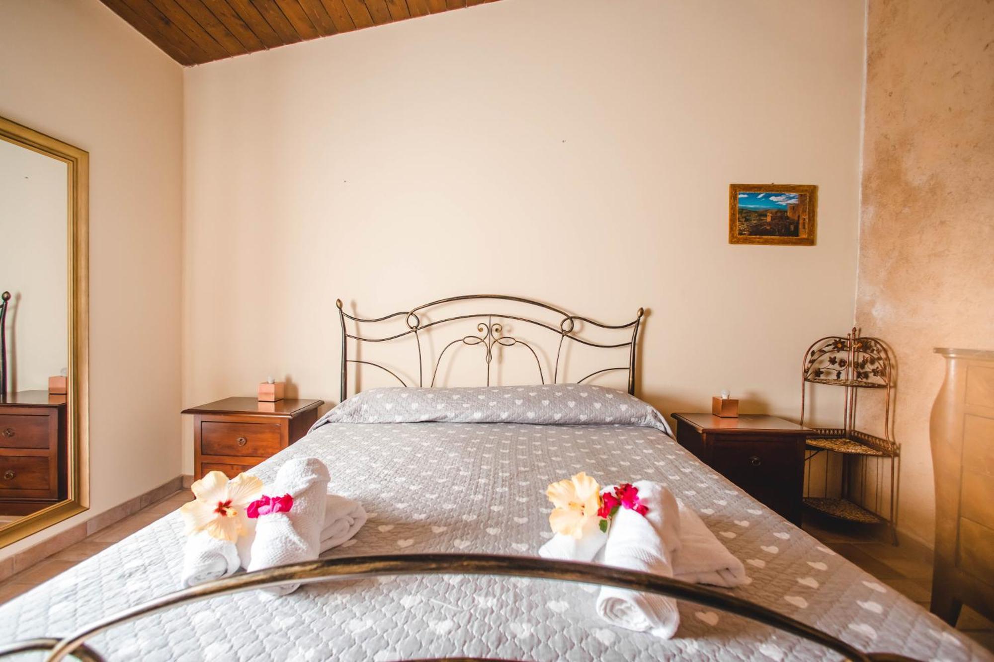 Calami - Villa Romeo - Private Apartments With Pool, Seaview & Olive Grove Santa Caterina Dello Ionio Marina المظهر الخارجي الصورة