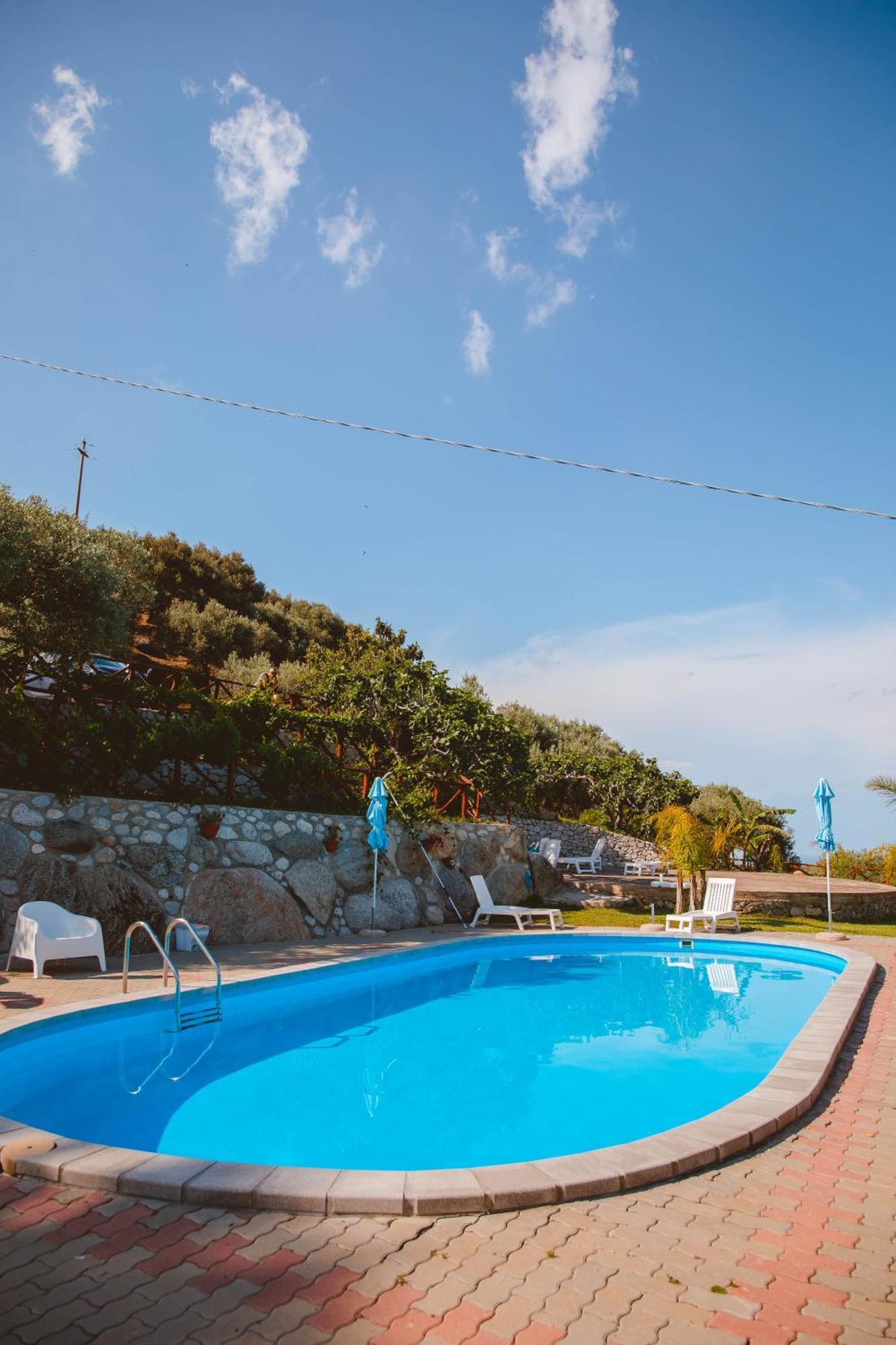 Calami - Villa Romeo - Private Apartments With Pool, Seaview & Olive Grove Santa Caterina Dello Ionio Marina المظهر الخارجي الصورة