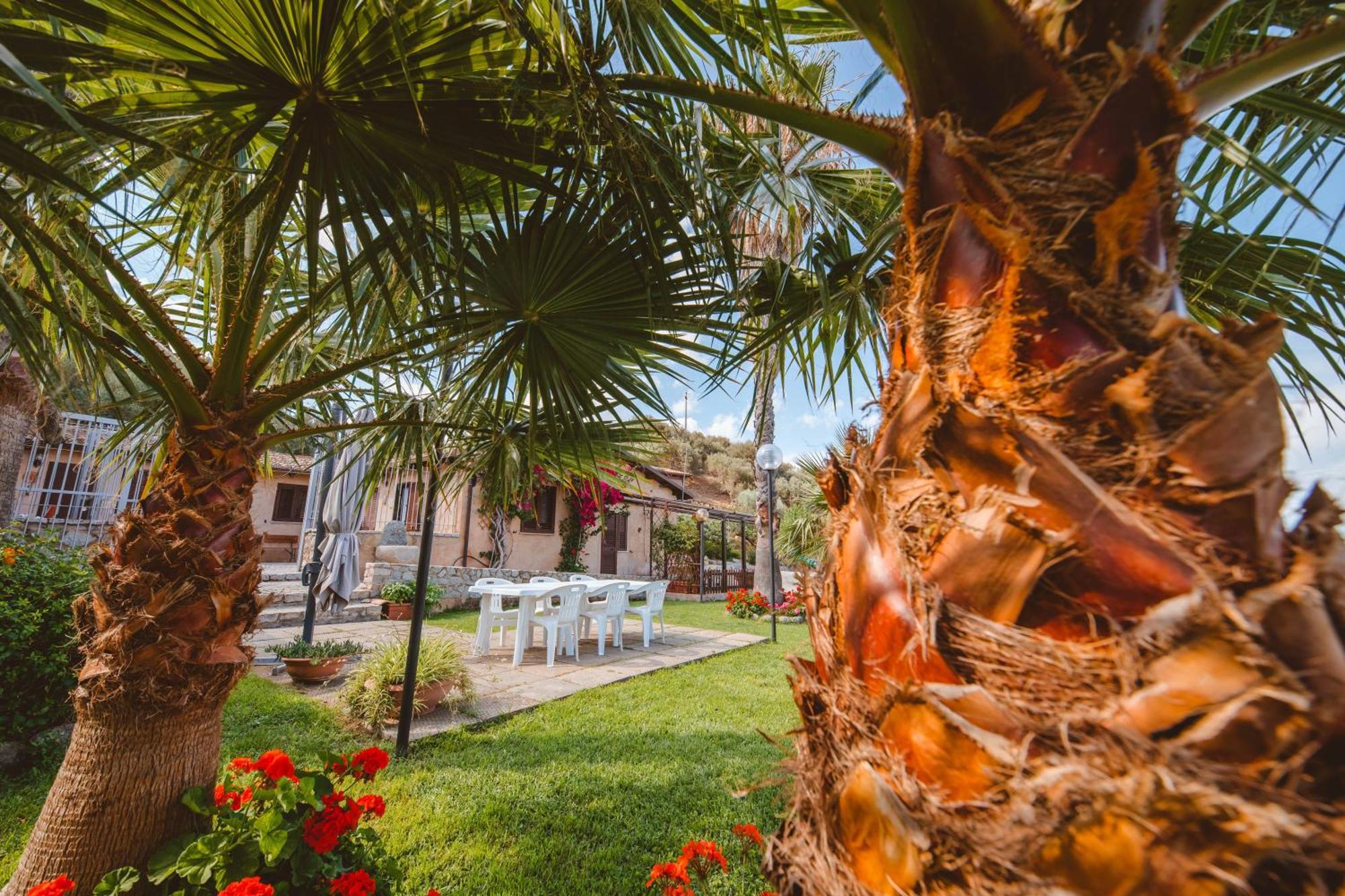 Calami - Villa Romeo - Private Apartments With Pool, Seaview & Olive Grove Santa Caterina Dello Ionio Marina المظهر الخارجي الصورة
