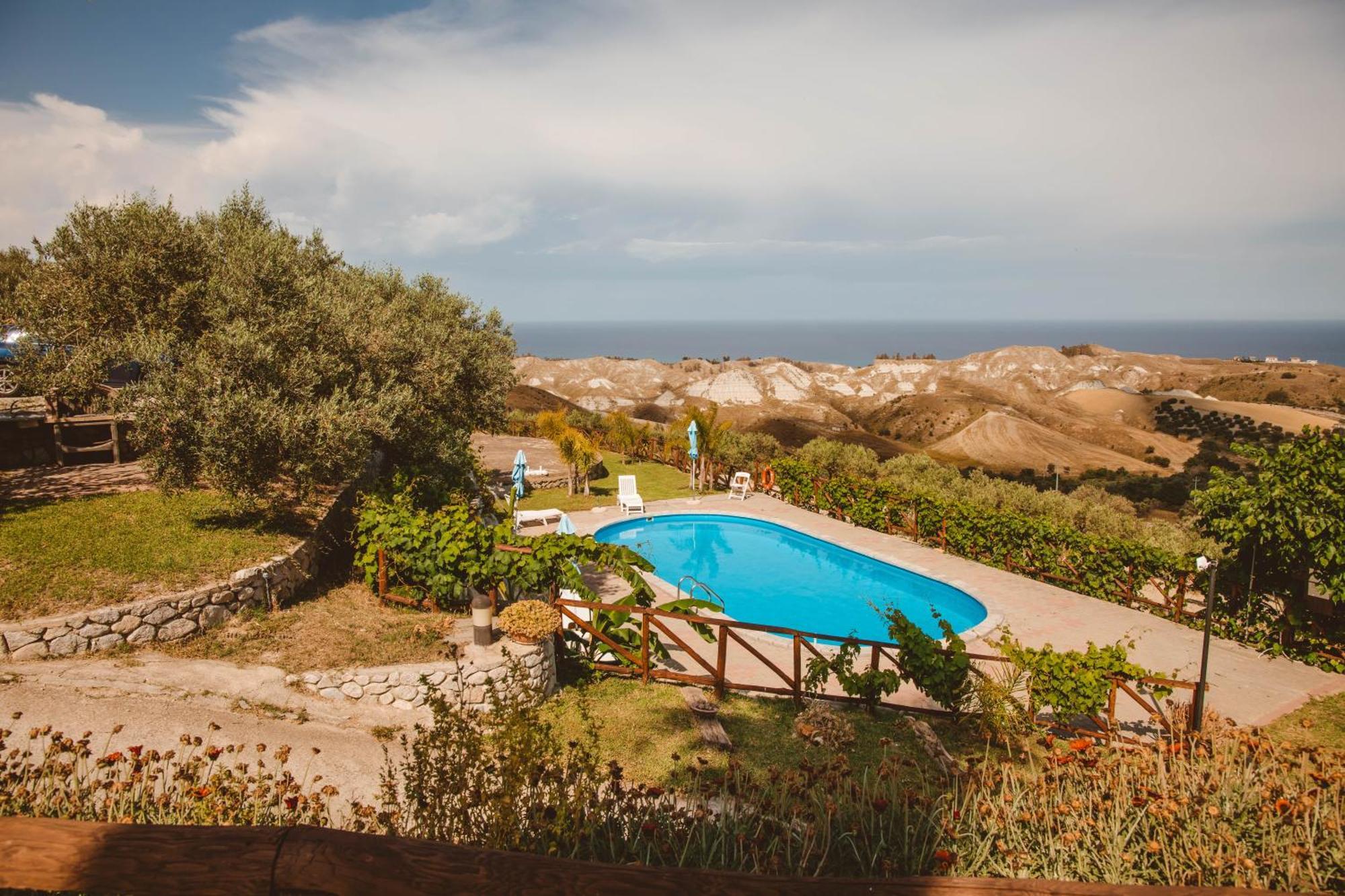 Calami - Villa Romeo - Private Apartments With Pool, Seaview & Olive Grove Santa Caterina Dello Ionio Marina المظهر الخارجي الصورة