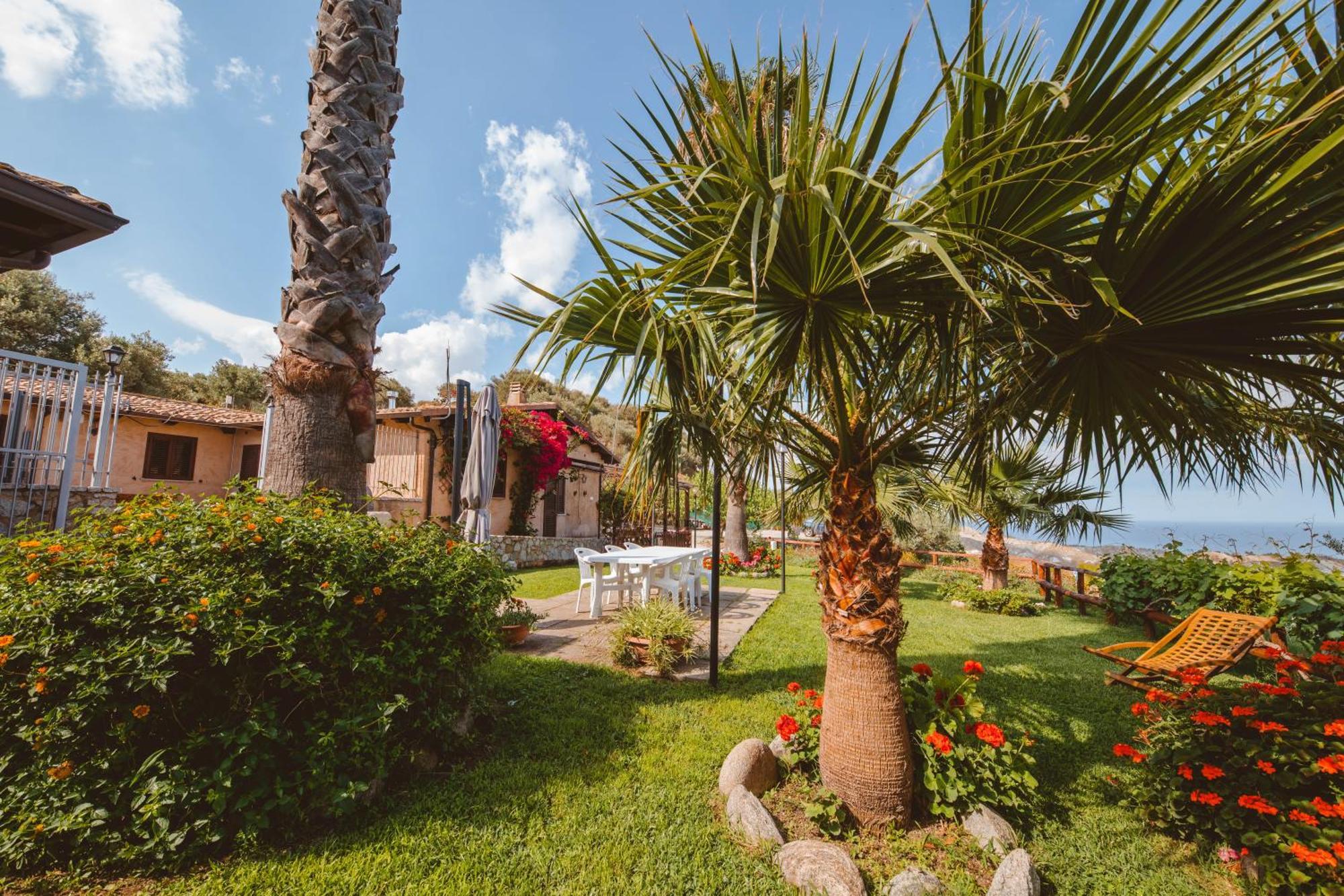 Calami - Villa Romeo - Private Apartments With Pool, Seaview & Olive Grove Santa Caterina Dello Ionio Marina المظهر الخارجي الصورة